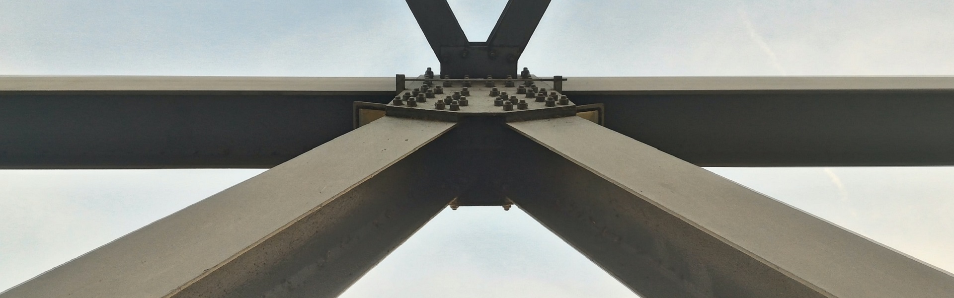 Monthly car rental Dubai | Čelične konstrukcije